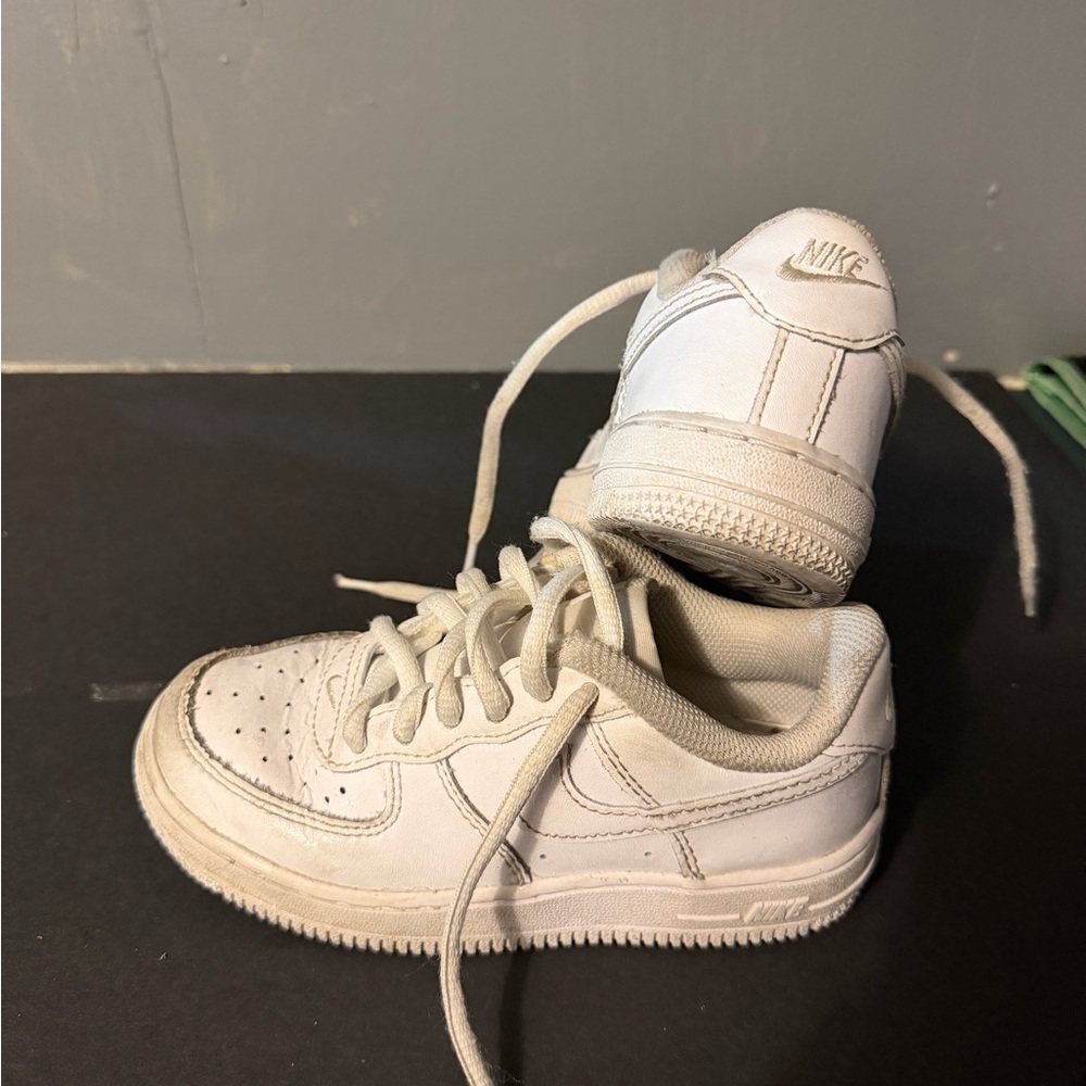 Nike Classic White Lace-Up Shoes